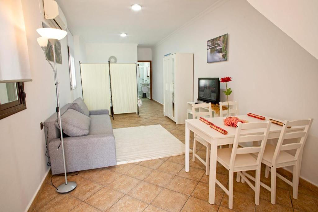 דירות אלגודונאלס Casa El Reloero מראה חיצוני תמונה